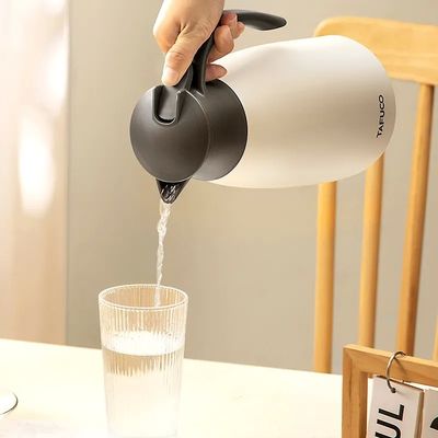 Gepersonaliseerde roestvrij staal vacuüm geïsoleerde warmwatertank draagbare koffiepot voor volwassenen
