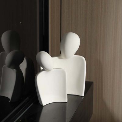 Moderne bamboe-geïntegreerde porseleinen liefhebbers standbeeld Abstracte kunst figuur voor huisversiering