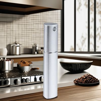 Moderne mini-koffiemachiner met roestvrij staal en plastic koffiepoeder