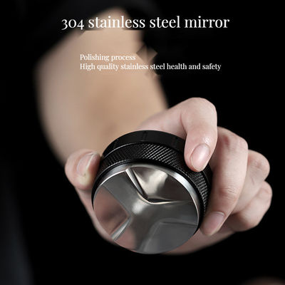 Draagbare espresso-koffiemachiner met walnoothouthandvat en roestvrijstalen basis