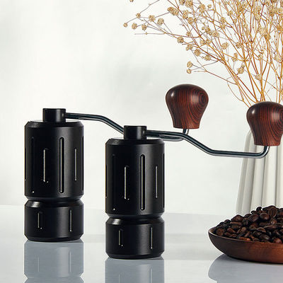 Draagbare koffiemolen van roestvrij staal voor metalen gereedschappen en houtmolen in moderne stijl