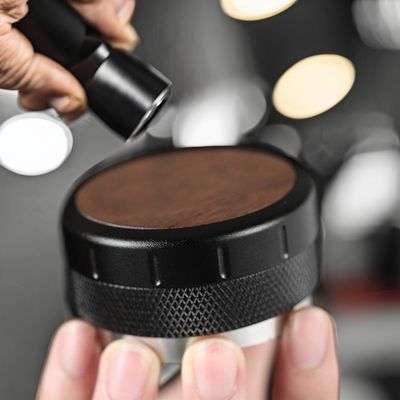Verstelbare hoogte Espresso Tamper Walnoot hout en aluminium basis voor perfecte tampering