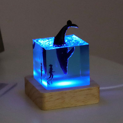 Home Decoratie Pieces Luxe LED Ocean Night Light Shark Diver Harz tafellamp voor kinderen