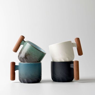 Drankbekers Tellers Japanse delicate keramische kleine bekerset met houten handvat 500 ml capaciteit