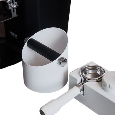 Institutionele B235B-oplossingen Stijlvolle witte knockbox voor het gebruik van melk in restaurants