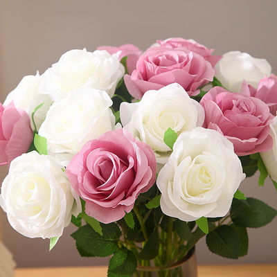 Kunstmatige rood fluweel rozen Eenvoudige decoratieve bloemen voor Moederdag Wedding Store