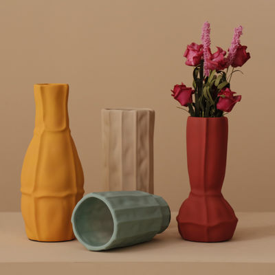 Moderne onregelmatige keramische bloemenvaas voor badkamer tafelblad display trouwhuis decoratie
