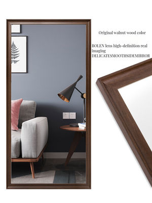 Stijlvolle moderne huisdecoratie spiegel met volledige vloer lichaam en metalen raam deur