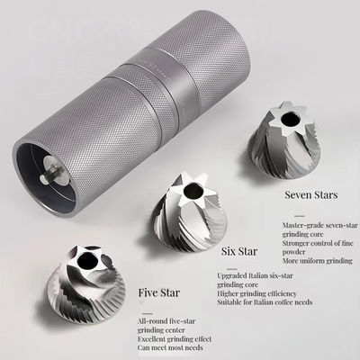 Verpakking van reiszakken Handmatige koffiemolen met houten handvat en roestvrijstalen boor