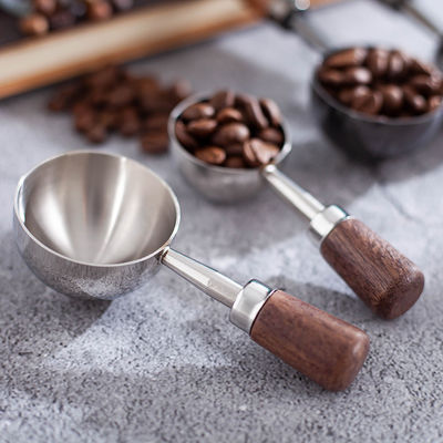 Voorraad 15 ml 30 ml roestvrijstalen koffielepels met lange walnootgreep