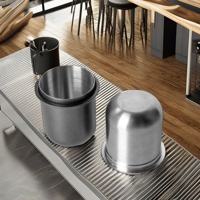 Moderne gesneden roestvrijstalen koffiebeker voor het uitdelen van poeder zonder handen