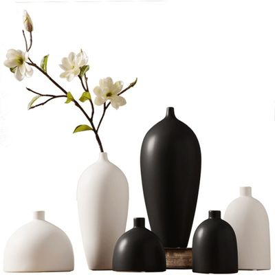Zwarte en witte keramische tafelvase Postmoderne stijl voor elegante woonkamer decoratie