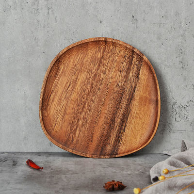 Houten fruitplaten en -mandjes voor een stijlvolle presentatie in de keuken of het restaurant