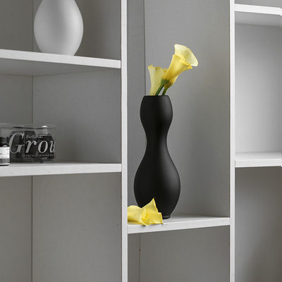 Moderne minimalistische zwart-wit keramische vaas Pigmented glazuur Decoratieve tafelbloem