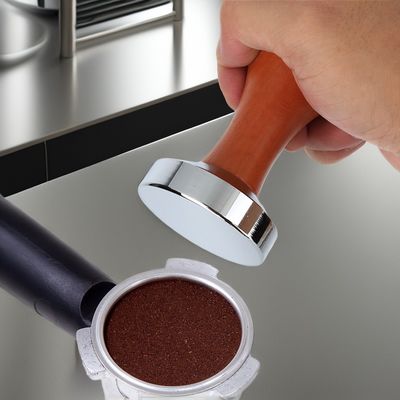 Custom 51mm 53mm 58mm roestvrij staal Espresso Tamper met draagbare houten handvat