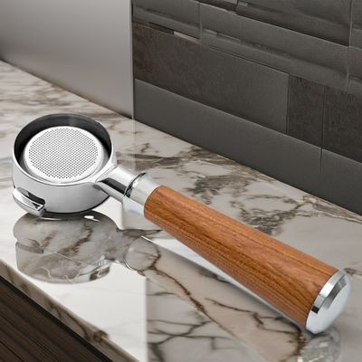 58 mm draagbare koffiemachine met roestvrijstalen trechter en massief houten portafilter