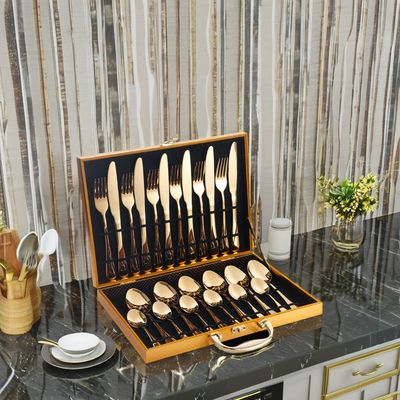 Hotel bruiloft 24pcs bestek set roestvrij staal vloer met luxe goud afwerking