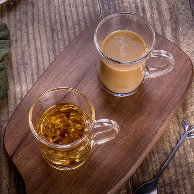 Minimalistisch ontwerp stijl bergvormige glazen beker voor het drinken van koffie sap of ijs