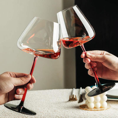 Kleurrijke verticale gestreepte concave bodemfluitten WINE GLAAS met stengel GEEN keramisch type