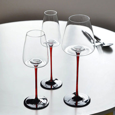 Kleurrijke verticale gestreepte concave bodemfluitten WINE GLAAS met stengel GEEN keramisch type