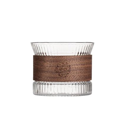 Houten ring glas koffie- en theebeker voor het drinken van water in hamermodel