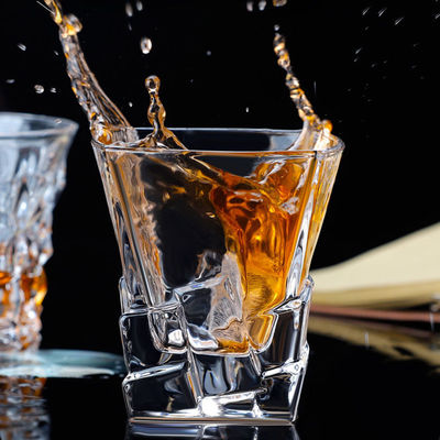 Bar Vodka Wijn Spirits Whiskey Shot Glas met klassieke heldere textuur en Crystal Diamond Rock Cup Creative Glass Cup