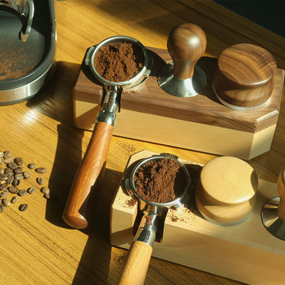 Vaste hout espresso-tampstation koffie-tamperhouder