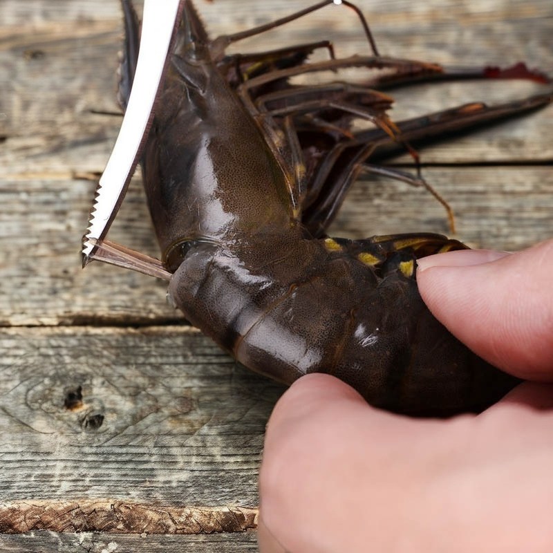Snel garnalen schoonmaken met groente hakers en roestvrij staal vis buik mes