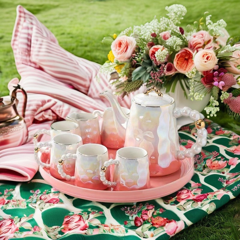 Moderne luxe roze keramische theekop met schelpontwerp en schotel voor middagthee