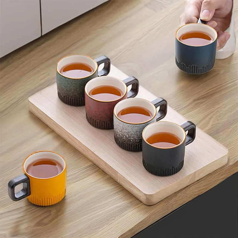 Stocked Nordic Compact Ceramic Coffee Mug 50 ml met Country Design en houten handvat